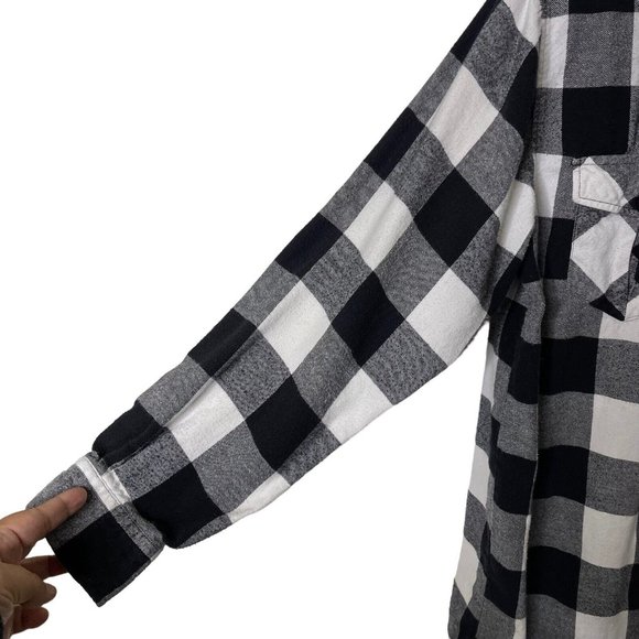 Koman Mens M Black and White Plaid Flannel Shirt Long Sleeve Button Chest Pocket - Picture 5 of 12